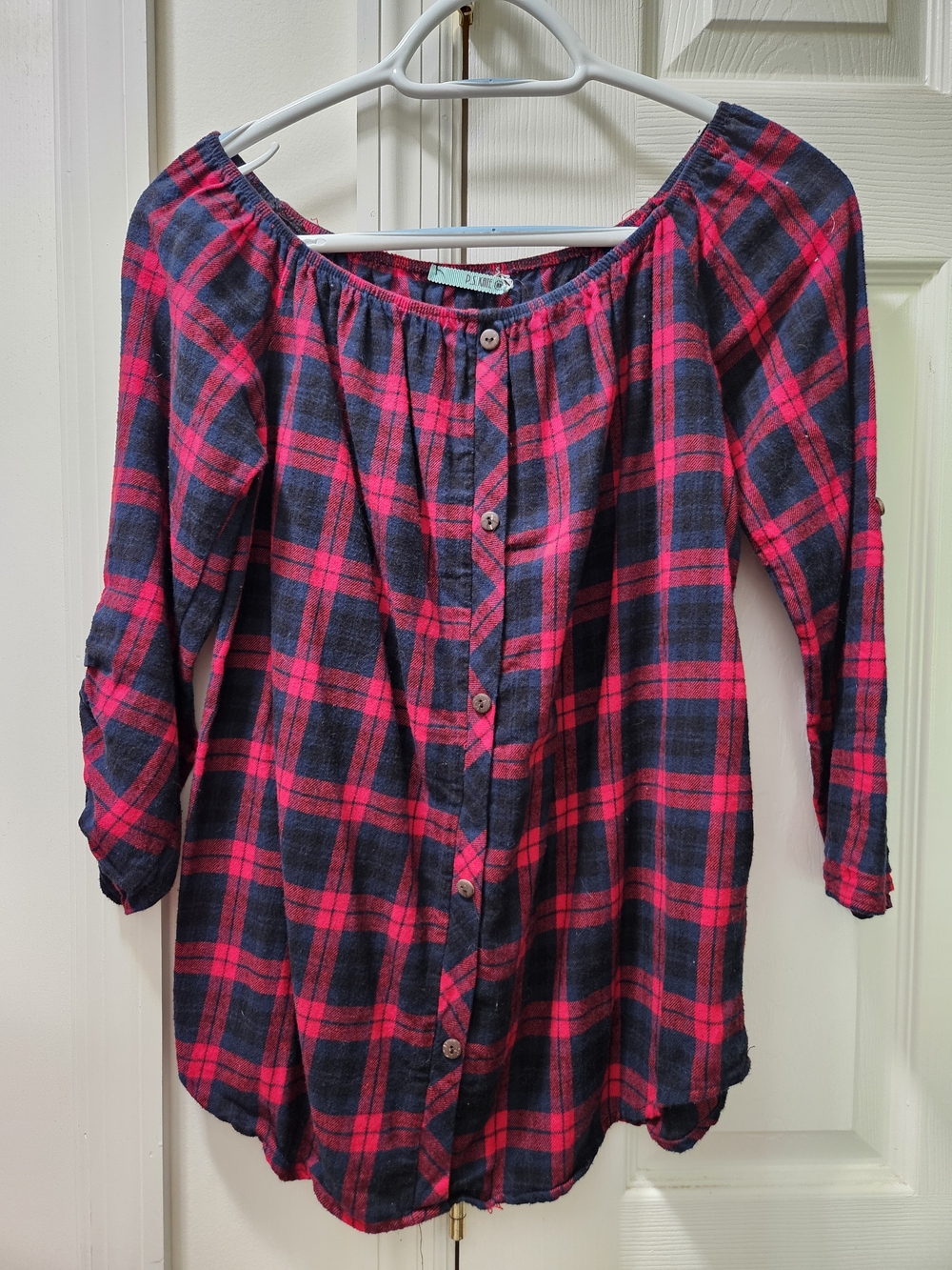 Womens Off-Shoulder Button-Down Plaid Shirt in Red and Navy
